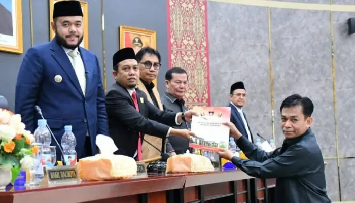 Wali Kota dan DPRD Padang Sepakat Kelola APBD 2026 dengan Efisien