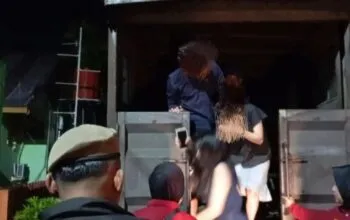 Digerebek, Belasan Muda-mudi Diangkut ke Mako Satpol PP dari Kos -kosan