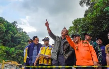 Menko Infrastruktur AHY Pastikan Akses di Silaiang Segera Diperbaiki