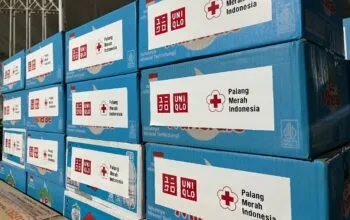 UNIQLO Bantu Rp 1,1 Miliar dan Pakaian bagi Masyarakat Terdampak Bencana di Sumatra